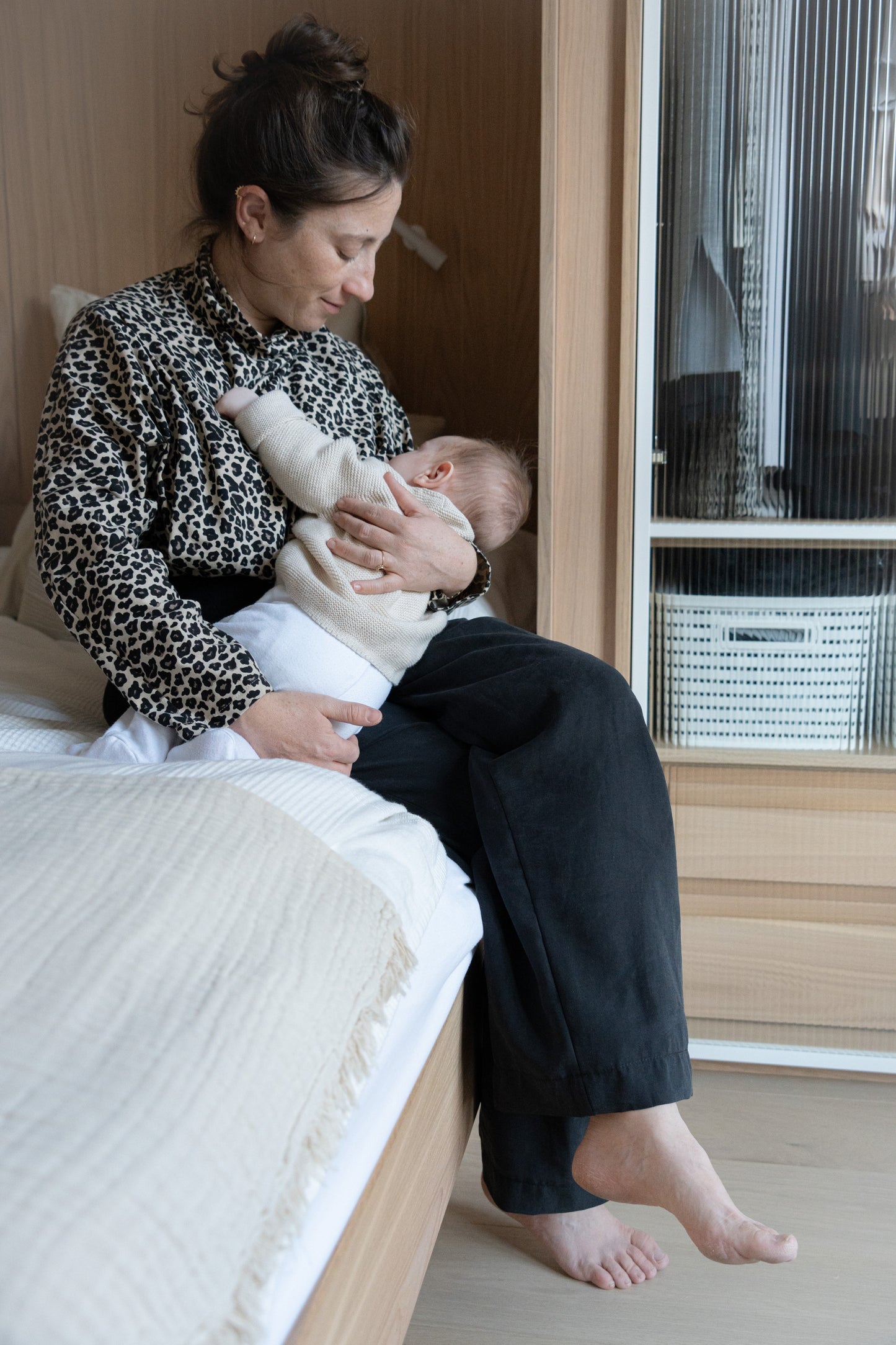 Leopard nursing turtleneck